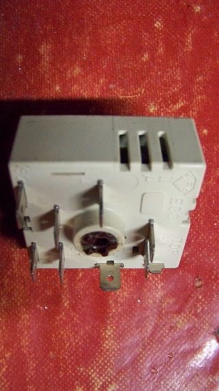 CONMUTADOR REGULADOR HORNO VITRO TEKA ELECTROLUX