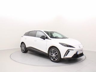 MG MG4 64KWH LUXURY MY24