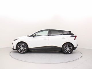 MG MG4 64KWH LUXURY MY24