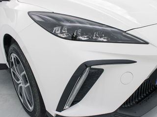 MG MG4 64KWH LUXURY MY24