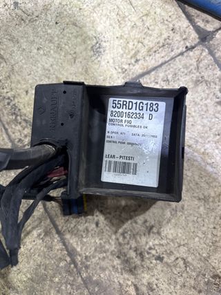 CAJA RELES / FUSIBLES RENAULT 8200162334D