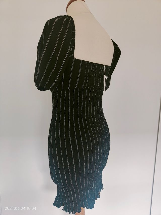 Vestido NUEVO negro raya fina crema S 36 M38