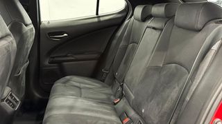 Lexus UX   2.0 250h Premium 
