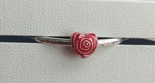 Charm corazón de rosa