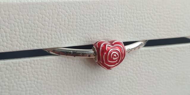 Charm corazón de rosa