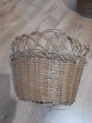 Cestas mimbre antiguas