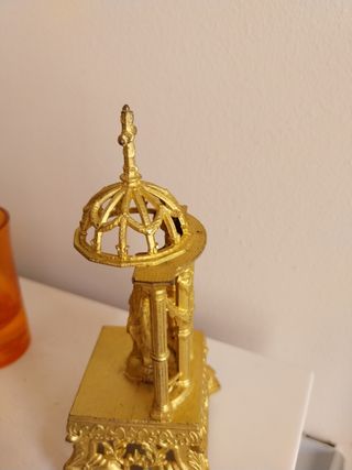 Statuetta in metallo