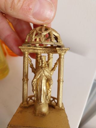 Statuetta in metallo