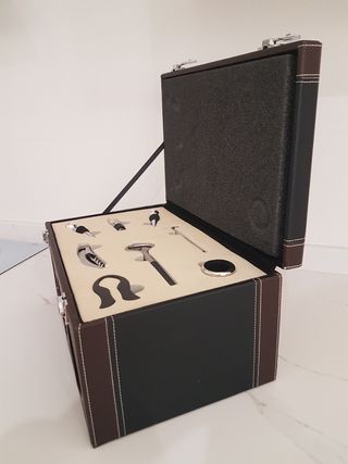 SET DE VINOTECA Y ACCESORIOS