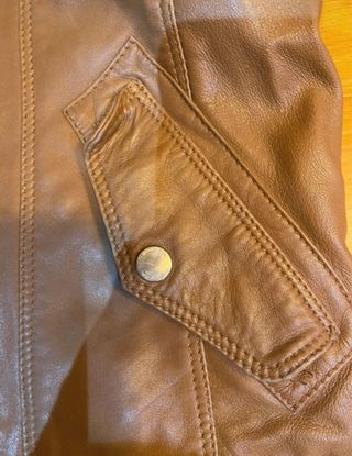 Cazadora de piel camel