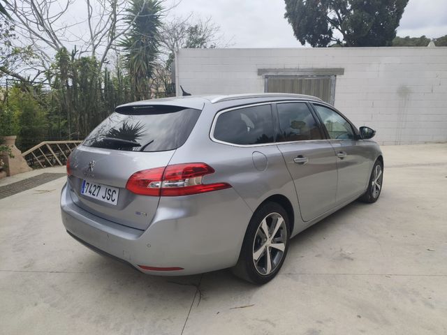 Peugeot 308 2016