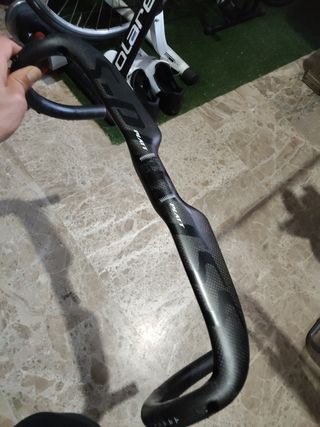 Manillar de carbono plano