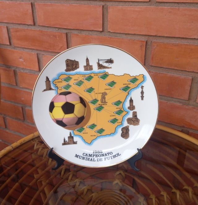 Plato Mundial 1982 Vintage