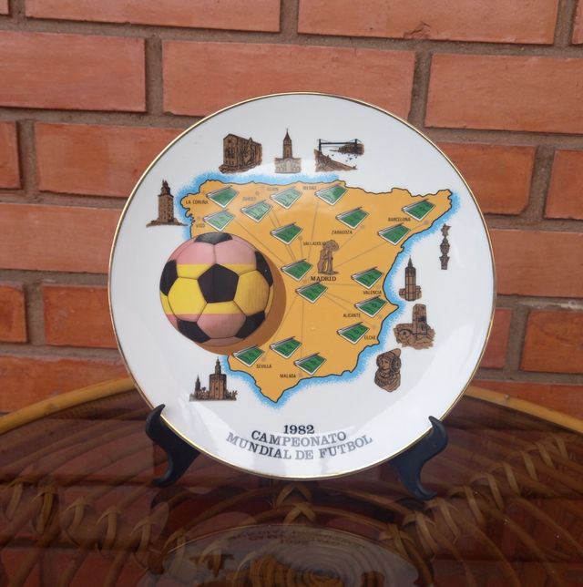 Plato Mundial 1982 Vintage