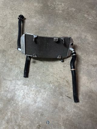 Tmax 2022 radiador con manguitos 