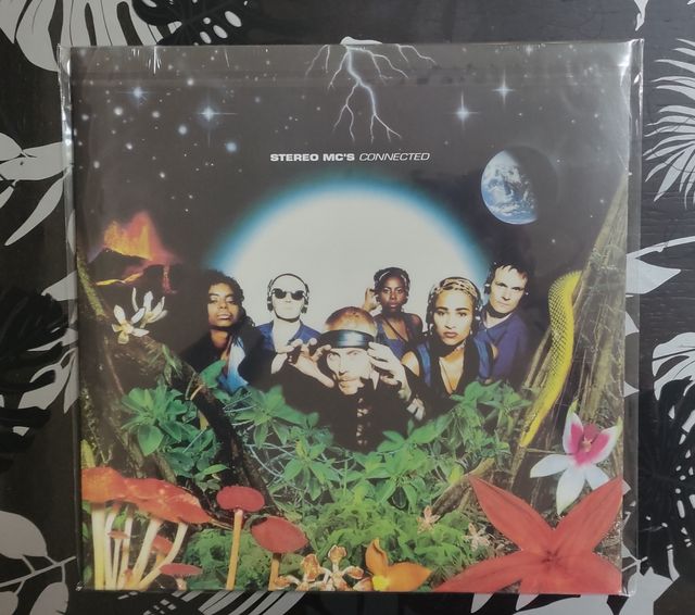 Stereo mc's connected