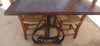 Mesa rústica. Totalmente artesanal.
