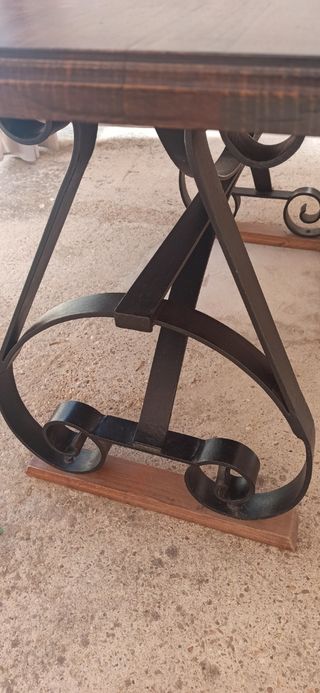 Mesa rústica. Totalmente artesanal.