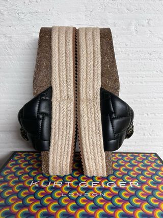 ZUEVO MULE KURY GEIGER NUEVO  con caja T.38 piel