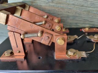 Antiguo interruptor de machete.