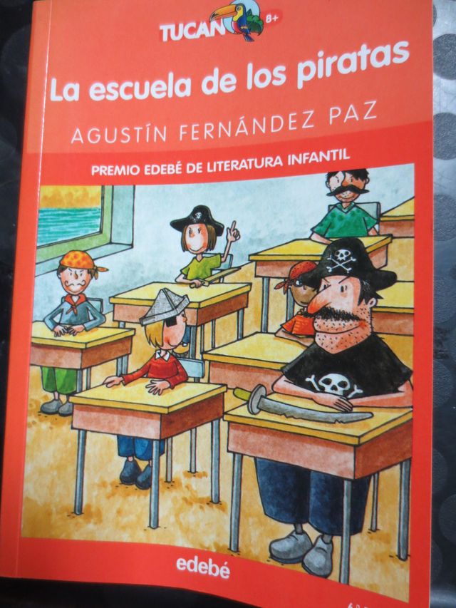 La escuela de los piratas, Agustín, Fernández Paz.