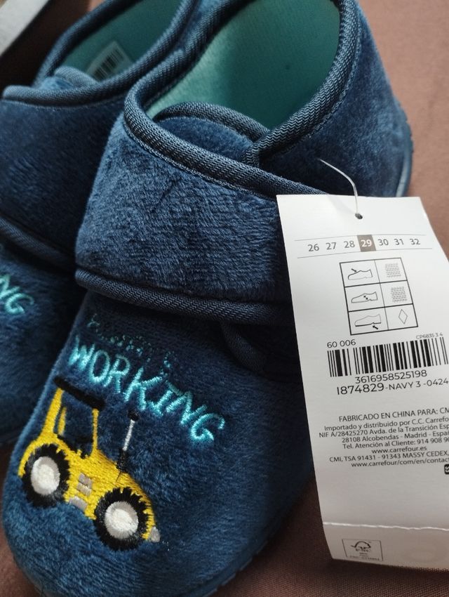 Zapatillas botas casa niño.T.29.Nueva.