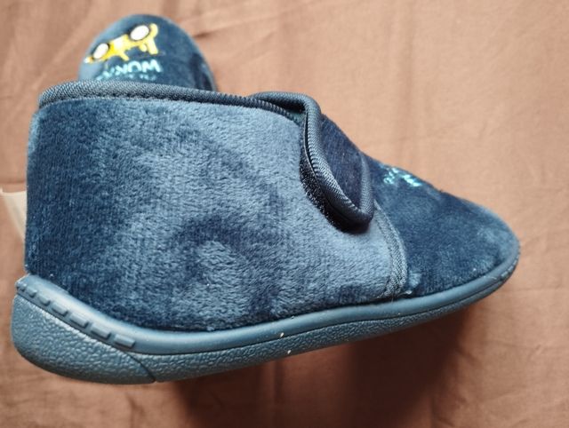 Zapatillas botas casa niño.T.29.Nueva.