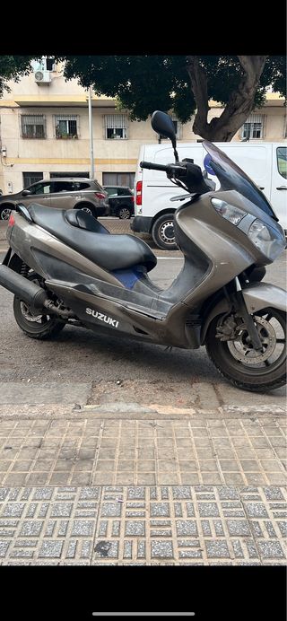 Suzuki Burgman 125 año 2011