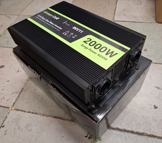 Batería 12V 90 AH - AGM + inversor 2000w