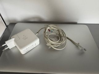 MacBook Air 14Ghz i5 11”