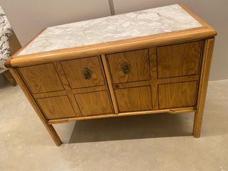 Mesa inglesa de madera y marmol 