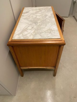Mesa inglesa de madera y marmol 