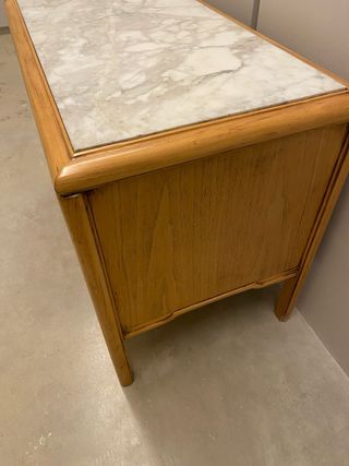 Mesa inglesa de madera y marmol 
