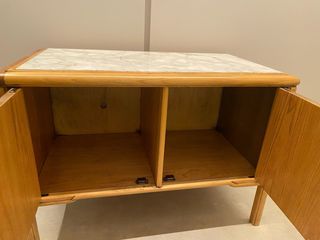Mesa inglesa de madera y marmol 