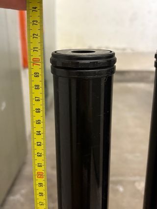 Gambe regolabili per tavolo o mensola