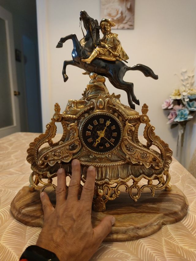 Reloj antiguo de bronce sobremesa marmol