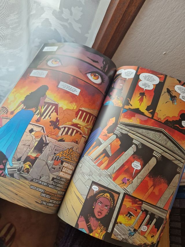 WONDER WOMAN CÓMIC 