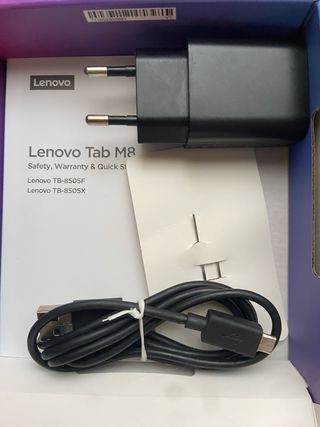 Tablet Lenovo M8 2GB con funda