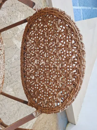 Sillas hierro y mimbre