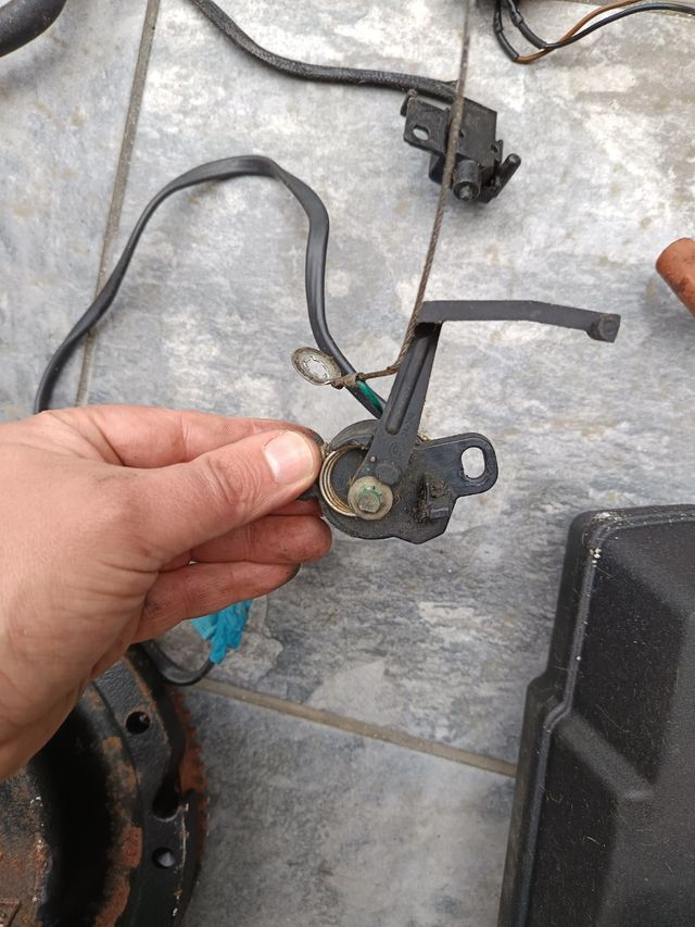 Despiece fueraborda evinrude etec 75