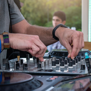 DJ para bodas o eventos