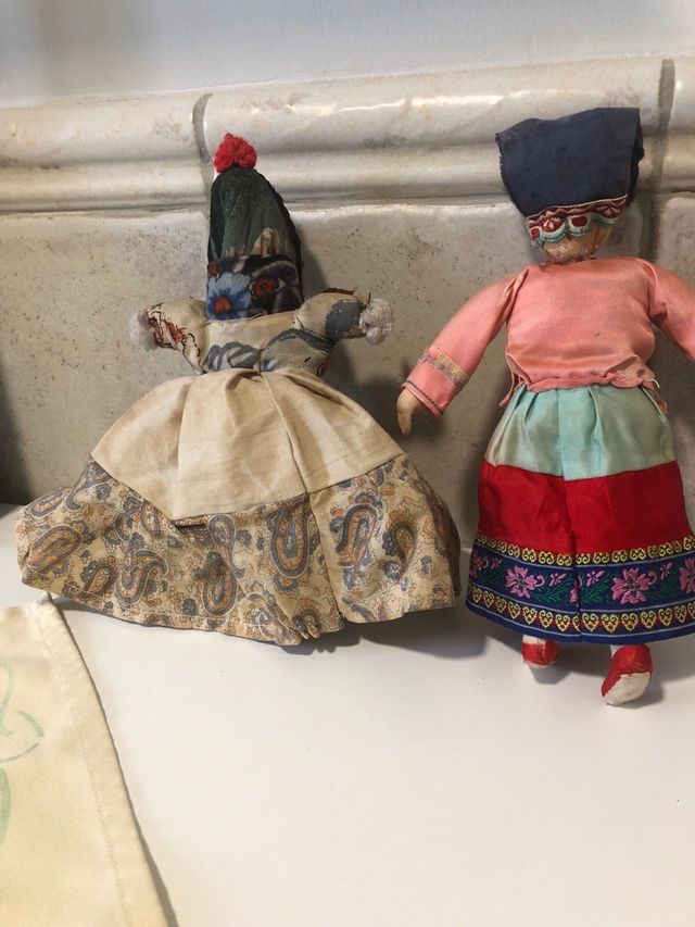 2 muñecas una asiatica otra turca hechas a mano