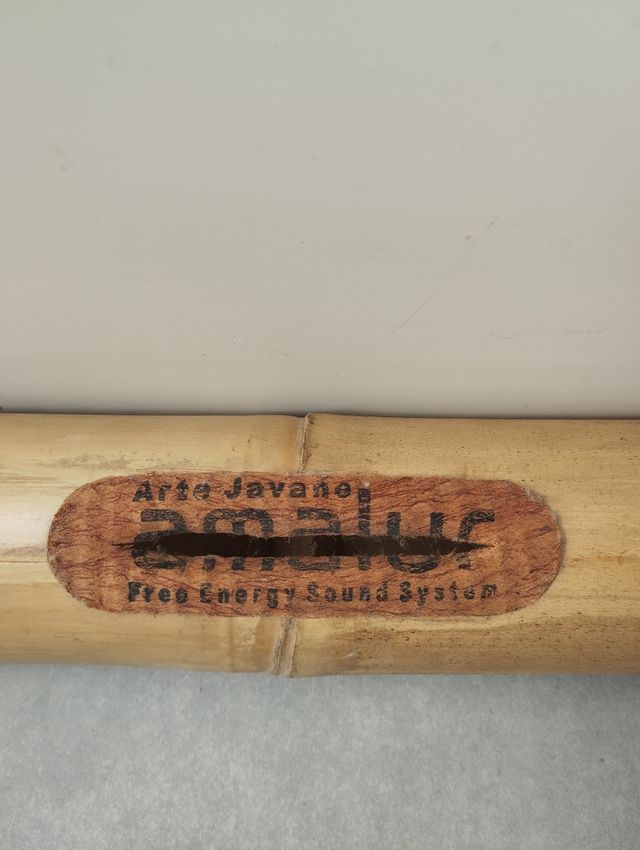 Altavoz de bambú para móvil