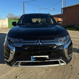 Mitsubishi Outlander PHEV 2019