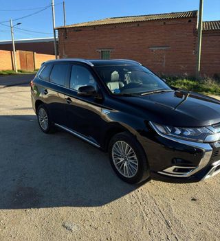 Mitsubishi Outlander PHEV 2019