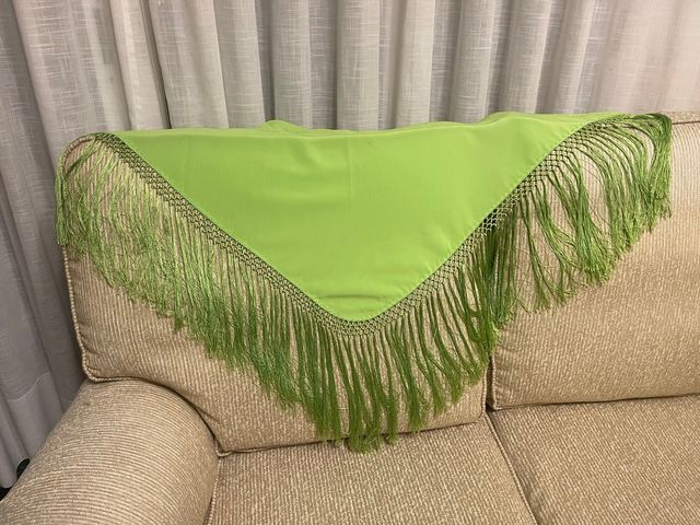 Mantoncillo de flamenca  mujer