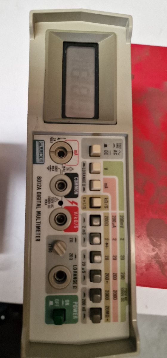 Osciloscopios, miras, emuladores de radi