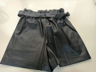 Pantalon corto negro