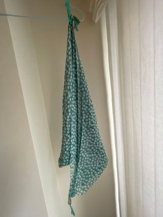 Pañuelo estampado de Benetton.