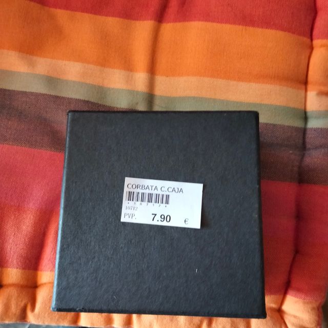 GRAVATA+BOTÕES DE PUNHO E GRAVATA